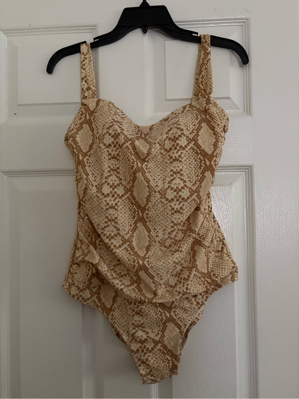 🤎 KONA SOL- Snakeskin Print One-Piece Swimsuit – Size M (8–10) – Never Worn